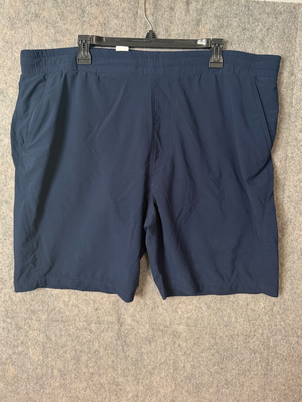 Tasc performance Men's XL lightweight waistband Athletic Shorts in Navy Blue